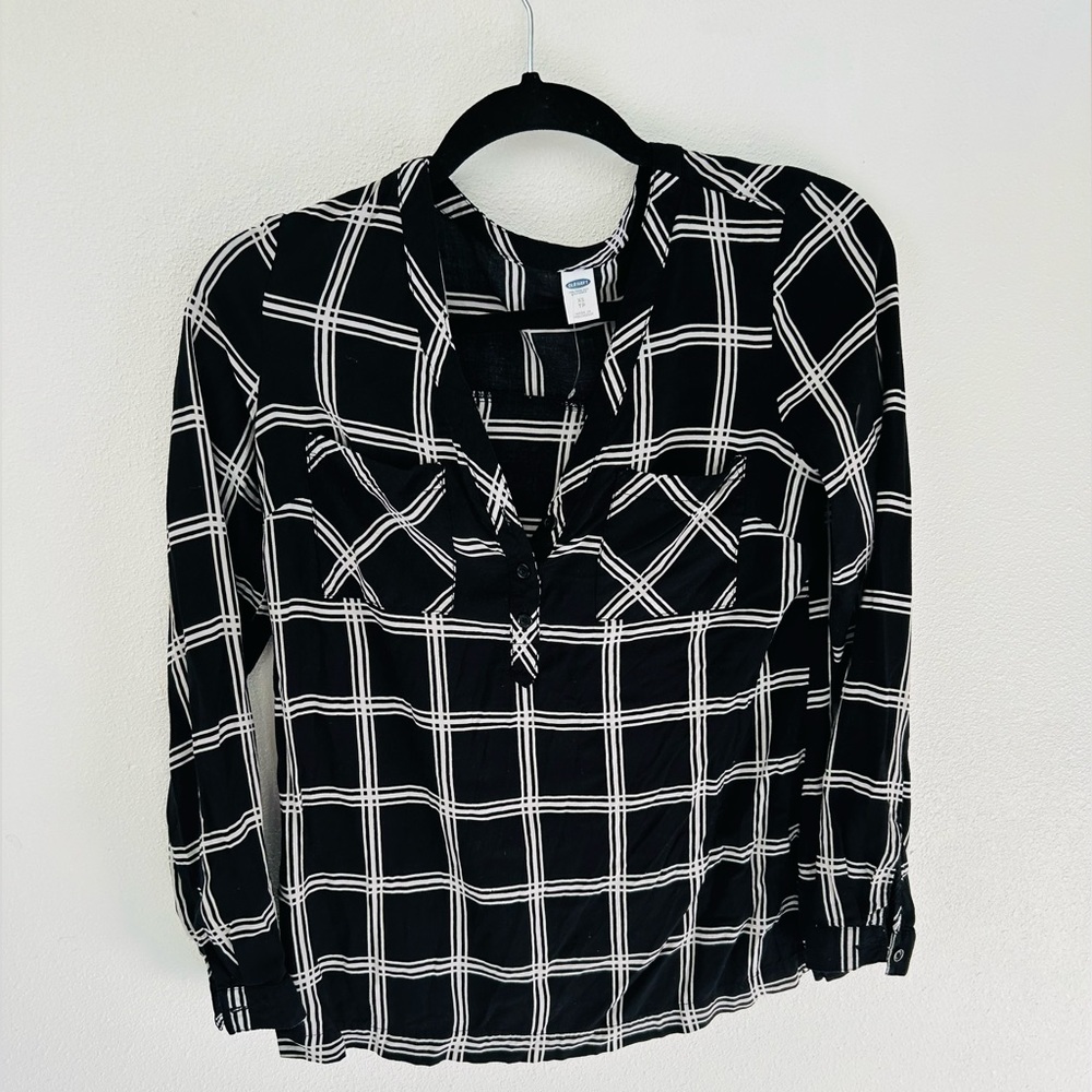 Old navy shirt